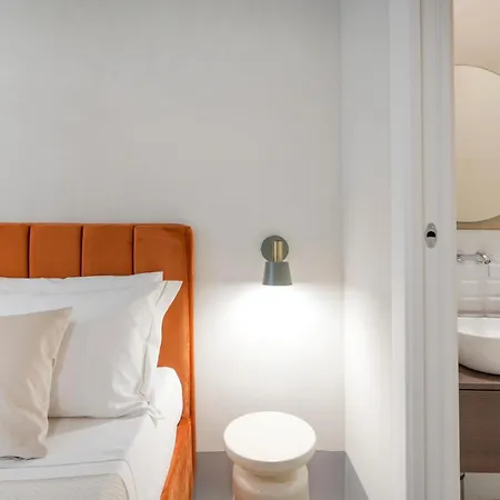 Mimi's - Charming Old Town 3*