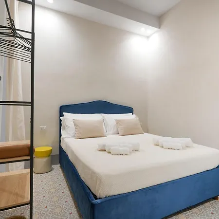 Pensión Mimi's - Charming Old Town 3*