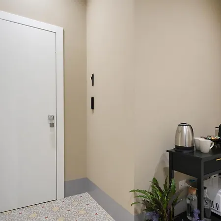 Mimi's - Charming Old Town 3*