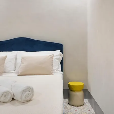 Pensión Mimi's - Charming Old Town 3*