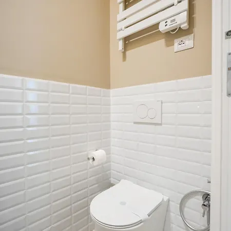 Mimi's - Charming Old Town 3*