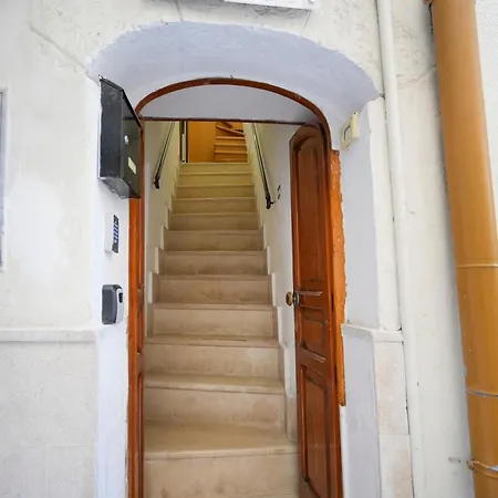 Mimi's - Charming Old Town بيت ضيافة