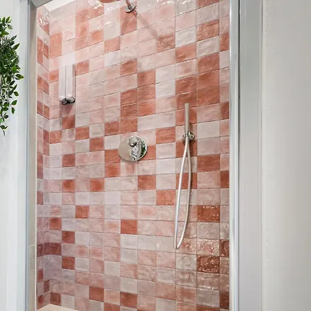 Mimi's - Charming Old Town 3* باري