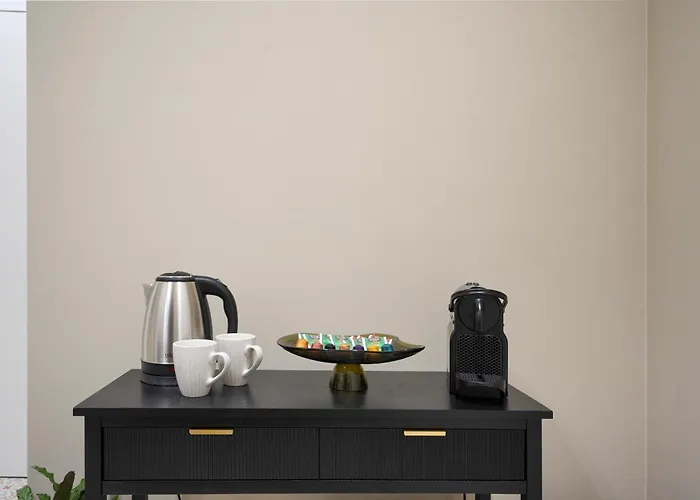 Mimi's - Charming Old Town Гостевой дом 3*