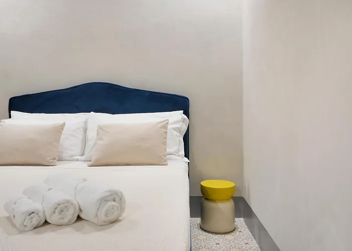 Гостевой дом Mimi's - Charming Old Town 3*