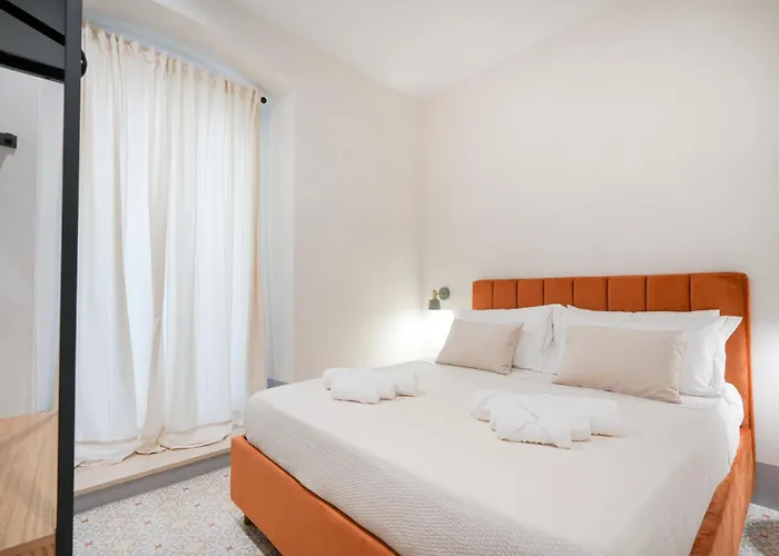 Mimi's - Charming Old Town 3* Бари